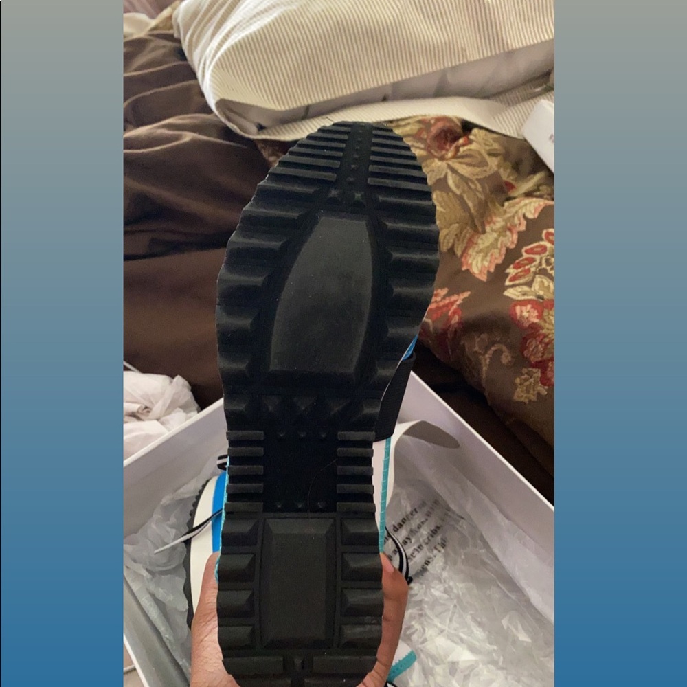 Steve Madden - Picture 3 of 4